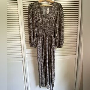 GAP Maxi Dress with smocked waist & pockets - Small - NWT